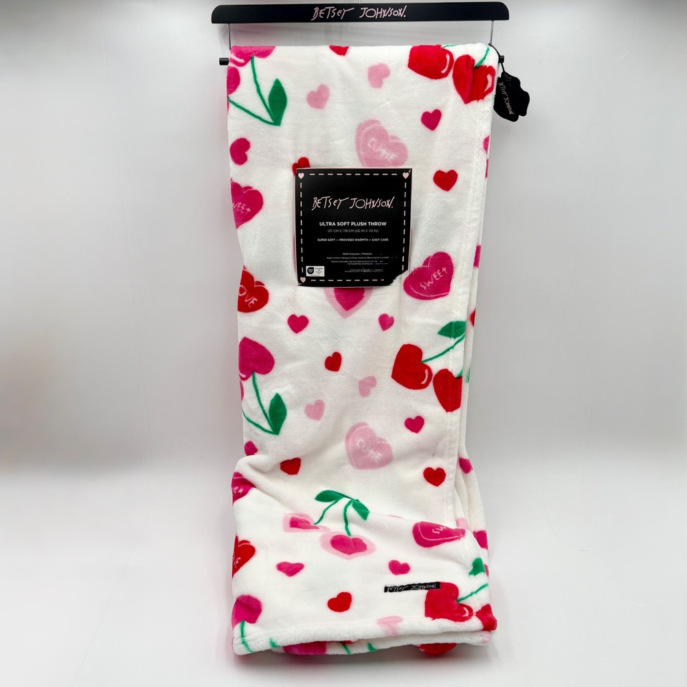 Betsey Johnson Plush Throw Blanket Hearts Cherries Super Soft 50 x 70